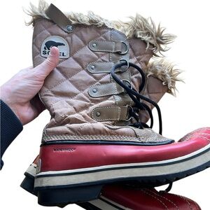 Sorel Women's Red and Brown Winter Boots